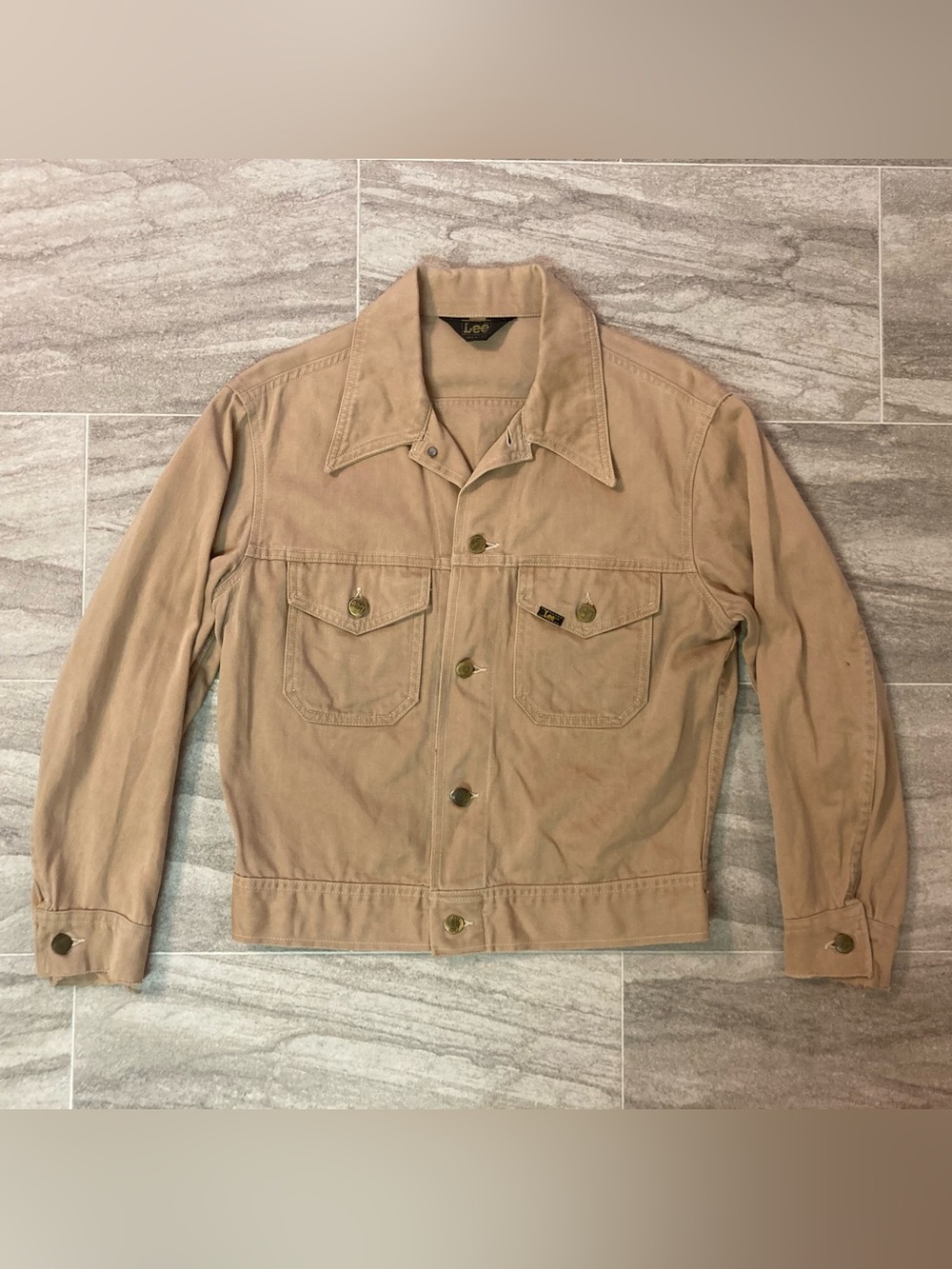 True Vintage 1970s era Lee Men's Light Tan Canvas Field Jacket Trucker Style M/L